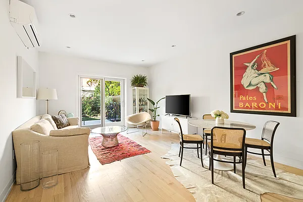 Sold by Compass | media 1