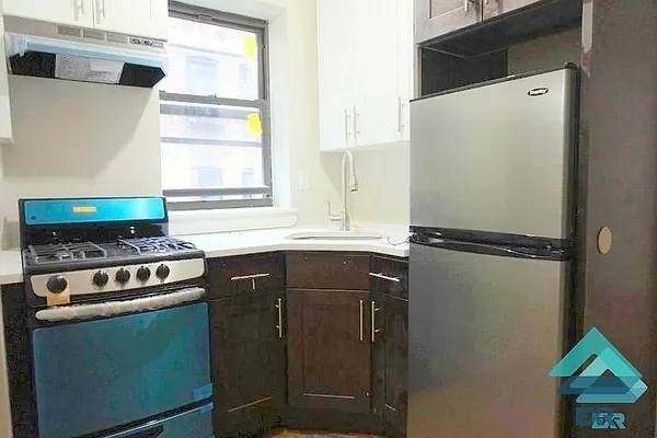 Rented by EXR | media 22