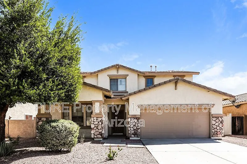 4 bed, 3.0 bath, 2586 sqft, $2,435 — Photo 3
