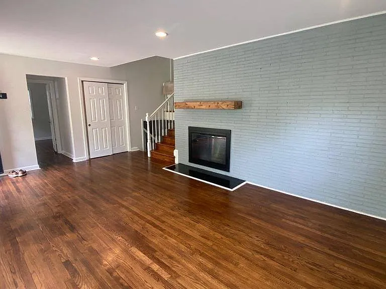 6006 Windham Rd — Photo 3
