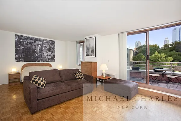 Rented by Michael Charles New York | media 4