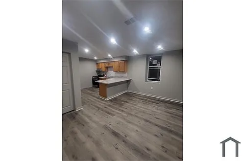 1538 Hunter St Photo 1