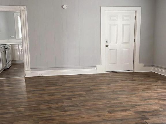 2nd image of 501 Stuart St Unit 1