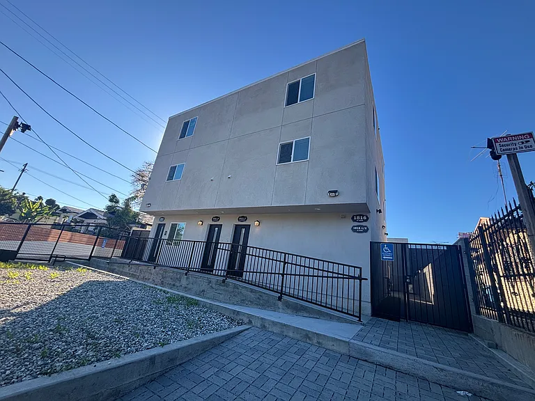 1818 Montana St #1818 — Photo 12