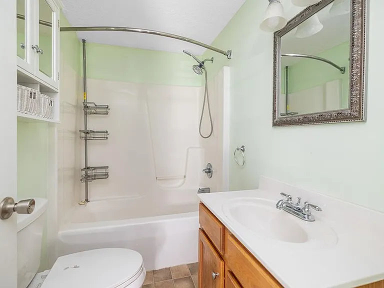 714 Hill St — Photo 10