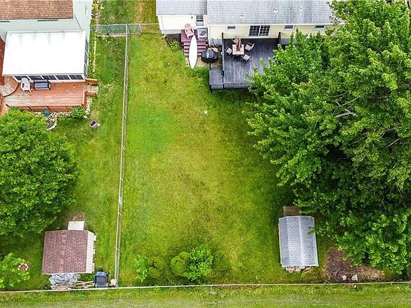 4th image of 2036 Cranbrook Dr