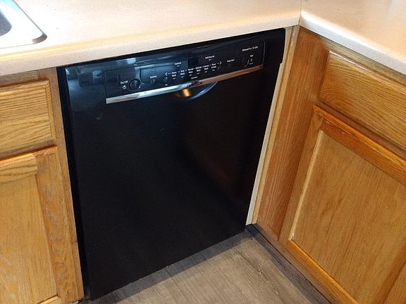 3rd image of 4914 E 101st Ct