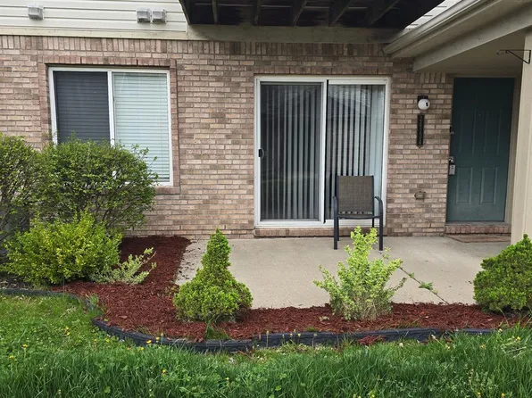 24134 Wedgewood Cir #39, Warren, MI 48091