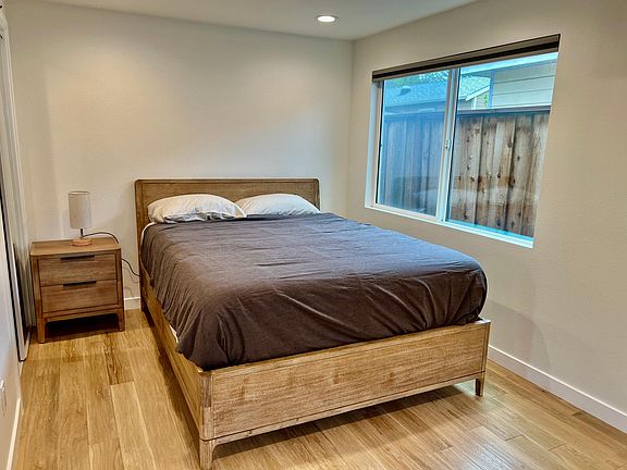 4th image of 830 Birch Ave #2