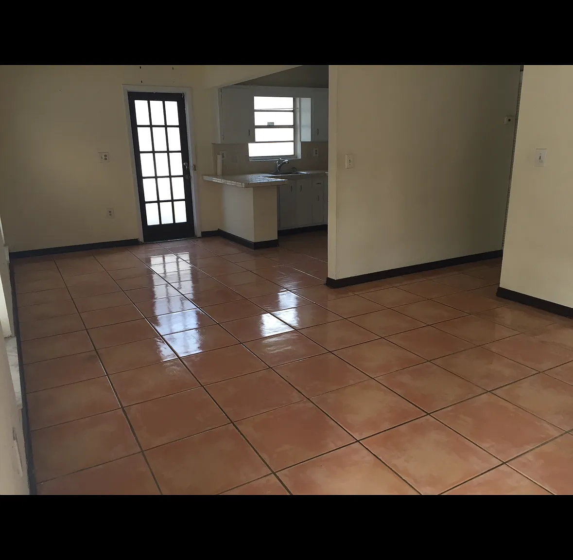 2 bed, 2068 sqft, $2,575 — Photo 2