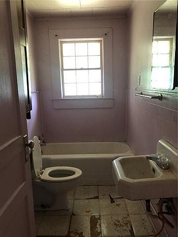 2nd image of 612 2nd Ave