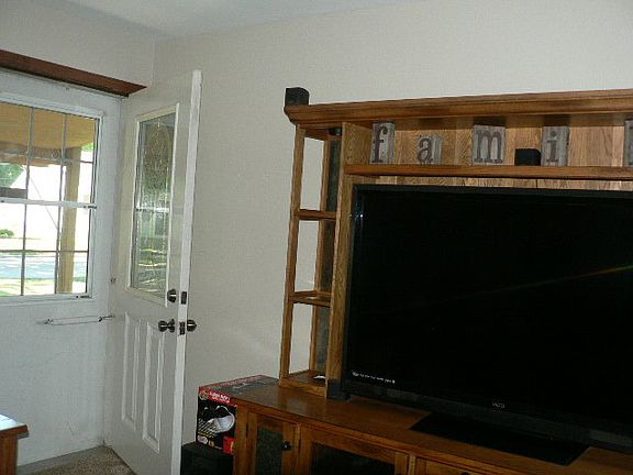 2nd image of 336 N Blaine Ave