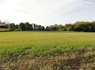 Arlington Dr, Chester, WV