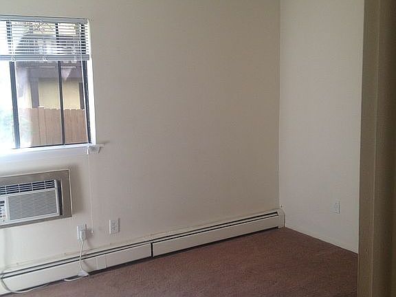 4th image of 15-2 Granada Crescent