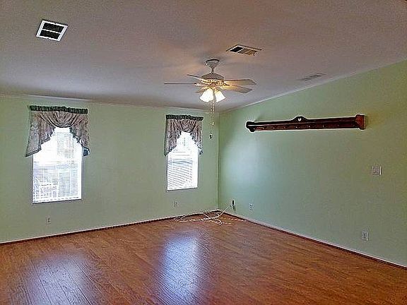 2nd image of 573 Clover Ln