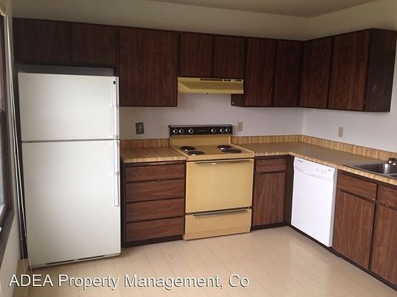 2nd image of 2220 E Foothills Dr APT 1