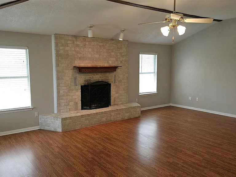 16 Brenda Ln — Photo 10