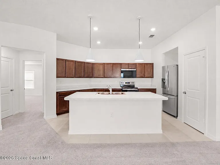 2192 Vinifera Dr — Photo 4