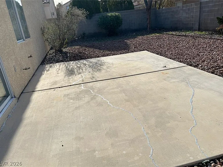 1425 Dragon Rock Dr — Photo 25