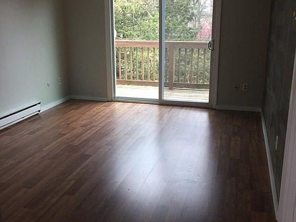 5th image of 159 South St APT 9