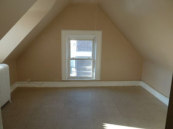 5th image of 53 Highland Ave