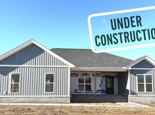 73 Sunset Dr, Muscle Shoals, AL 35661