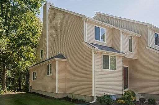 4th image of 87 Gaslight Ln