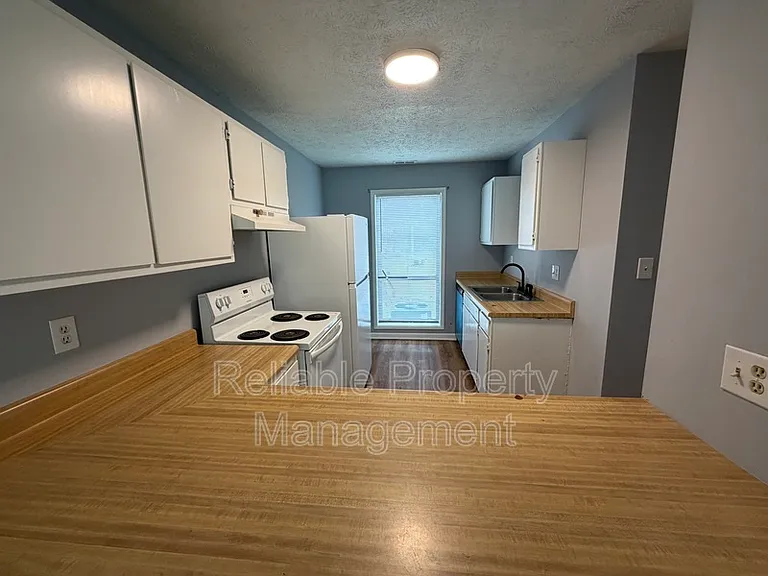 1405 Tangora Ln — Photo 8