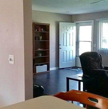 4th image of 1022 Pine St