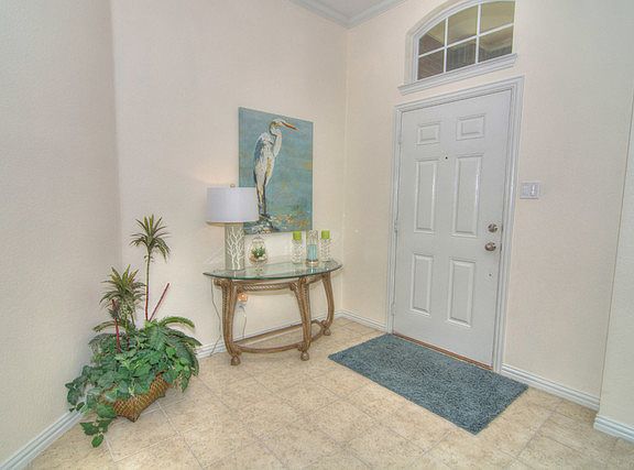 4th image of 319 Blackhaw Dr