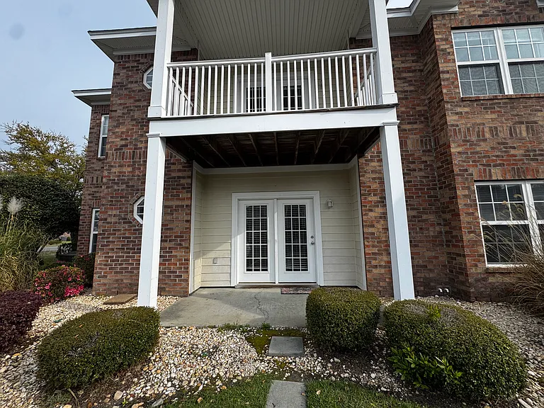 2037 Silvercrest Dr #B — Photo 20