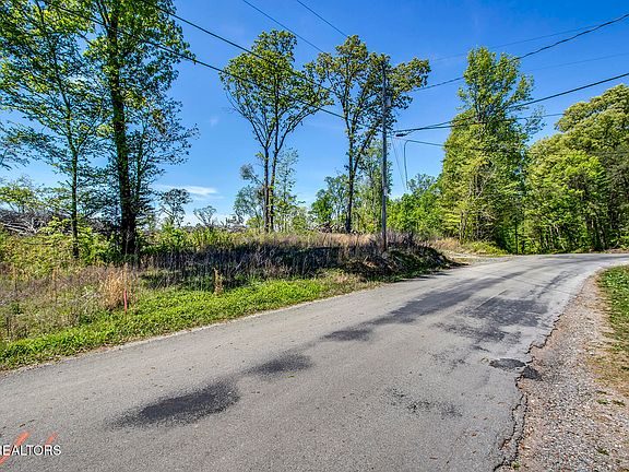 3rd image of 171 Hornby Ferry Rd