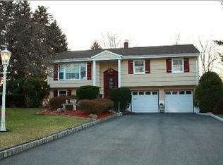 217 Everdell Ave, Hillsdale, NJ 07642