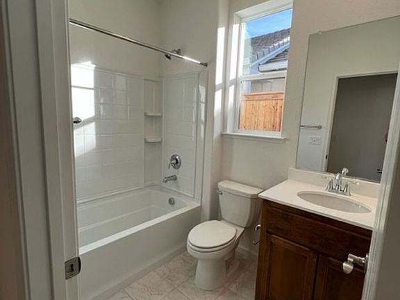 5th image of 611 Brooklyn Ct