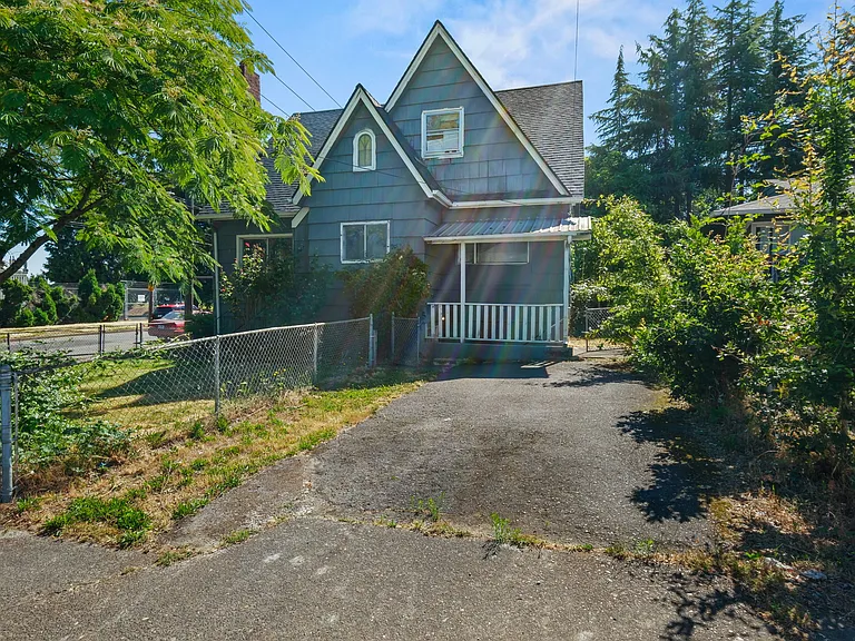 7684 N Vancouver Ave #3 — Photo 18