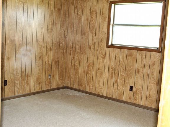5th image of 132 Lindsey Cir