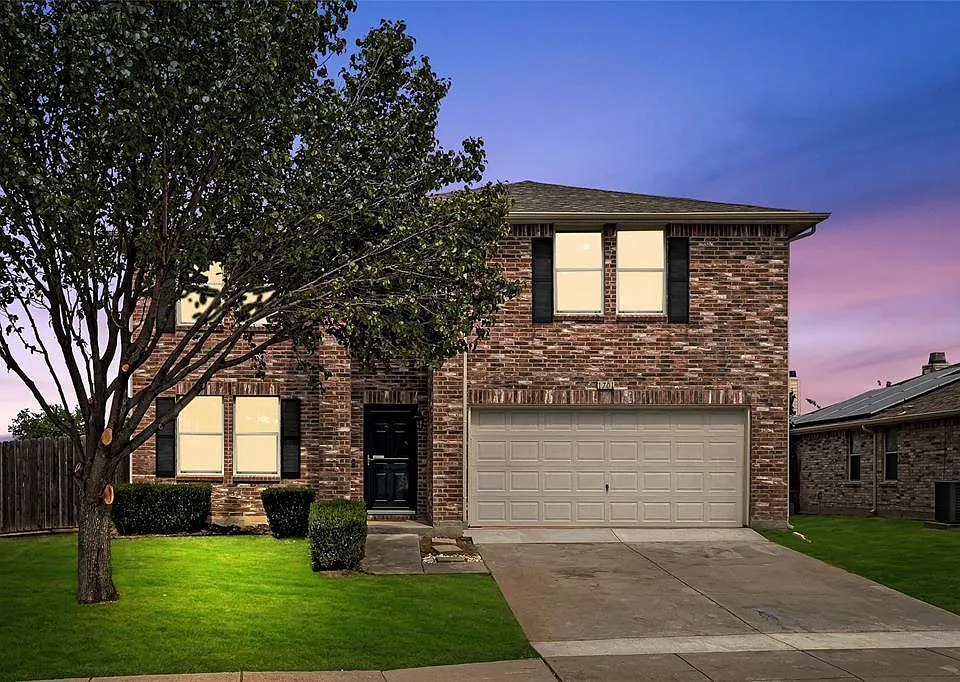 1701 Silverwood Ln