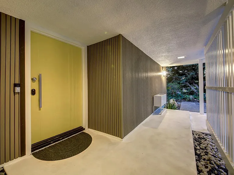 5246 Gould Ave — Photo 4