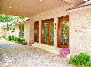 215 Springs Edge Dr, Montgomery, TX 77356