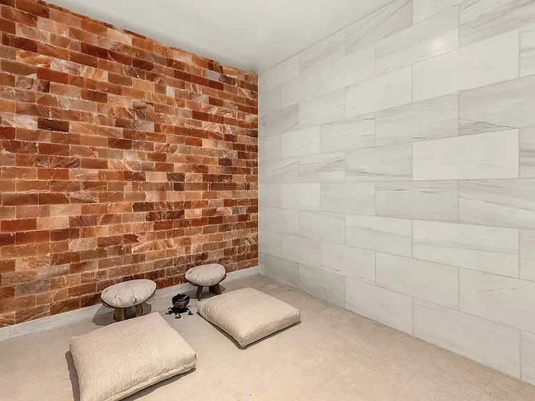 225 W 28th St #17A — Photo 16