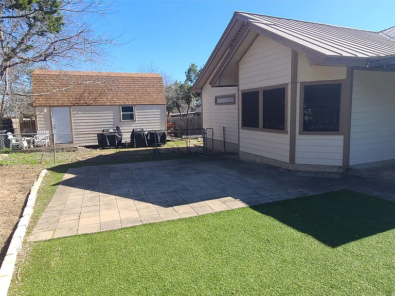 606 Tyrone Dr — Photo 21