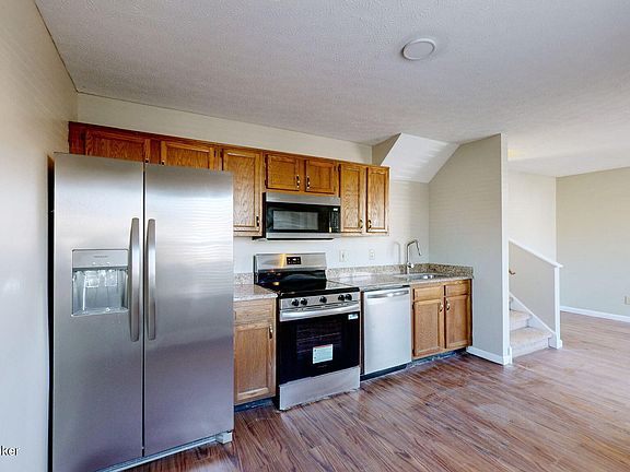 3rd image of 12408 Kiawah Ct