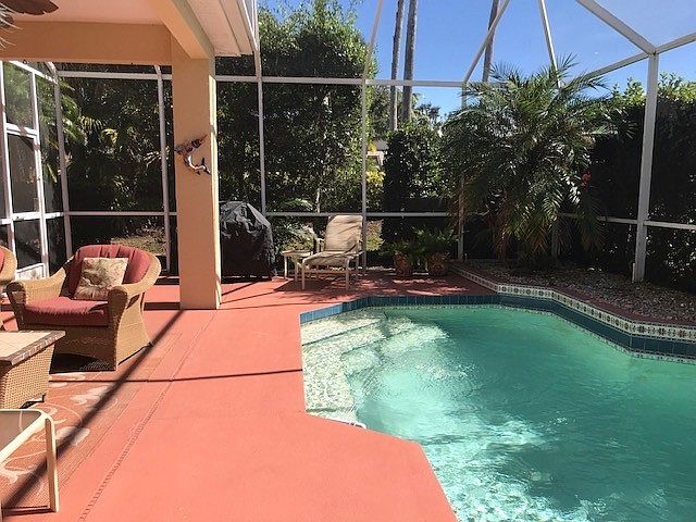1st image of 8762 52nd Dr E