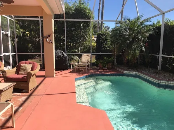 8762 52nd Dr E, Bradenton, FL 34211