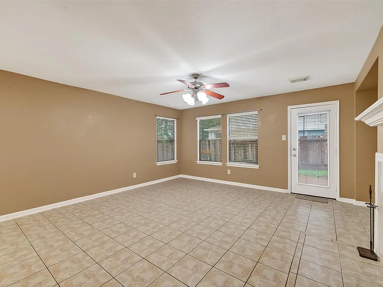 9219 Pinderfield Ct — Photo 13