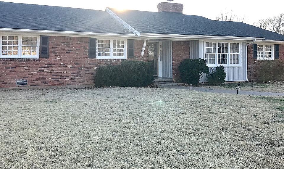 1st image of 3900 Linda Dr
