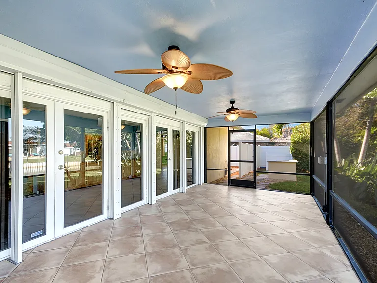 W Terrace Dr — Photo 6