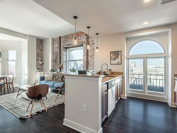 4th image of 695 N Broad St #501