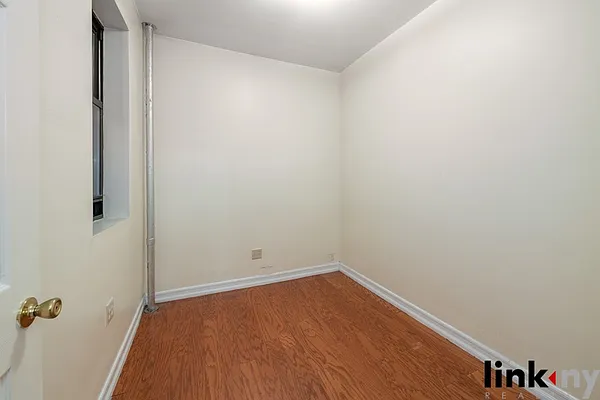 Rented by Link NY Realty | media 16