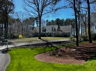 25 Nicholas Dr, Yarmouth Port, MA 02675
